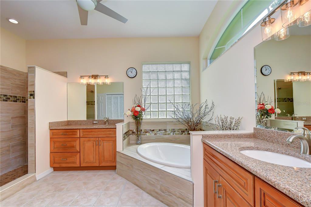 4916 Willow Ridge Terrace Valrico, FL 33596 - Photo 20 of 38