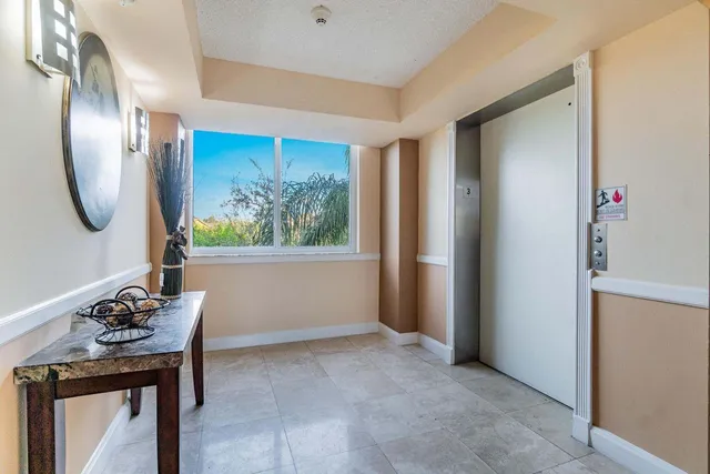 $2,250 | 1000 Scotia Drive, Unit 302, Hypoluxo, FL 33462