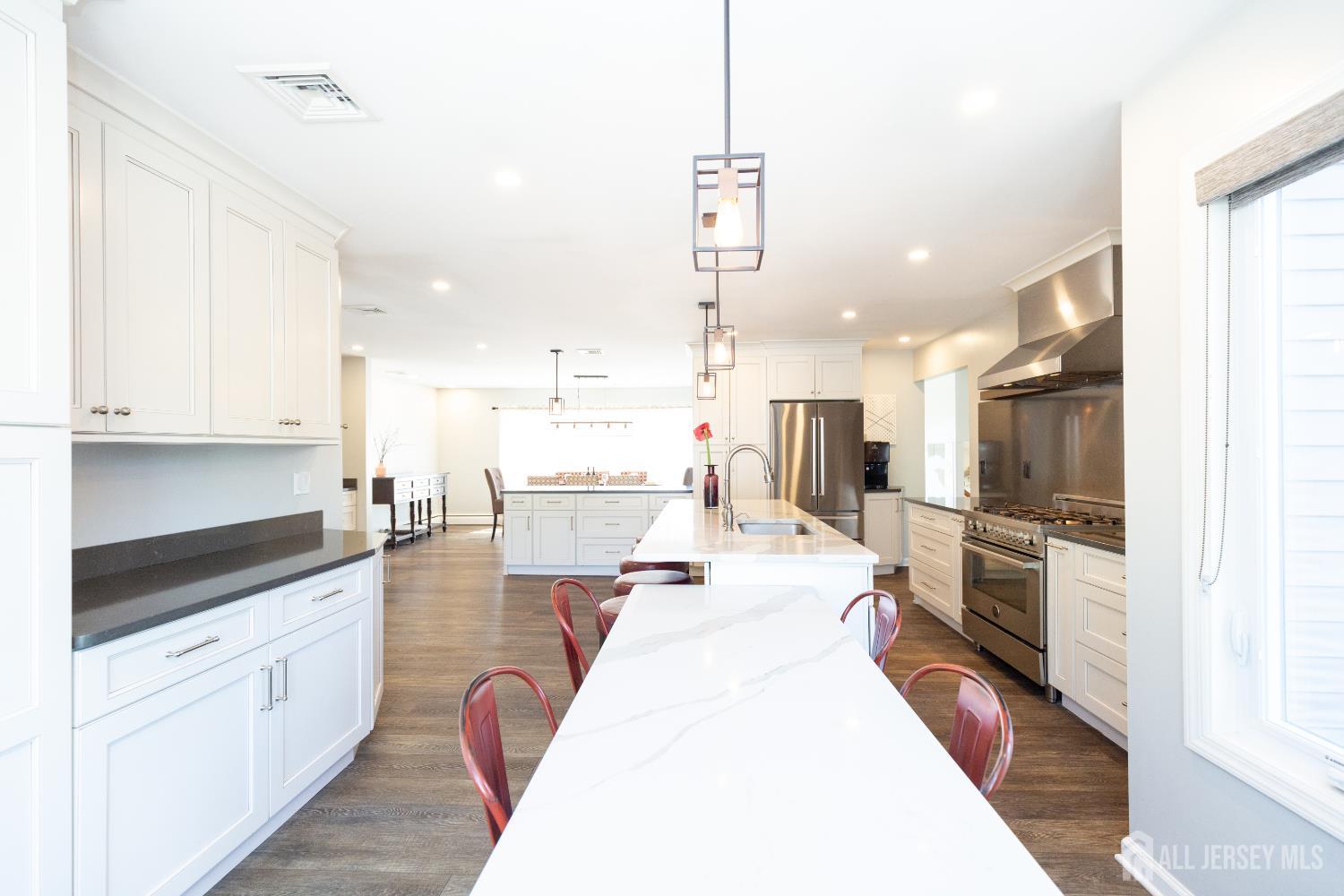 67 Thomas Place Edison, NJ 08837 - Photo 14 of 60