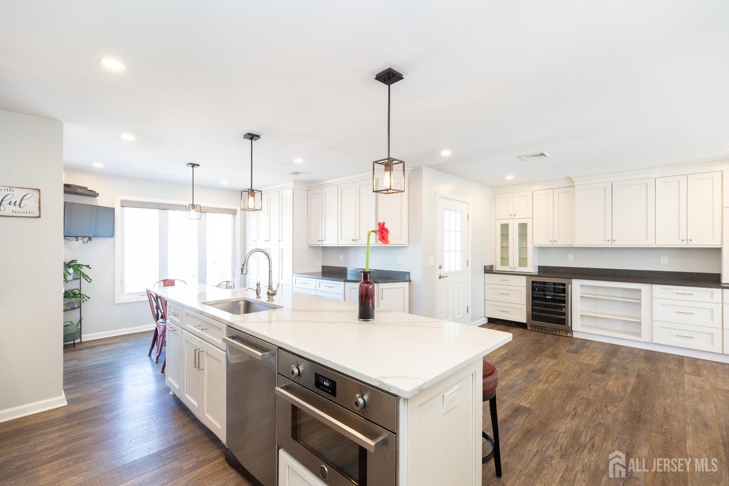 67 Thomas Place Edison, NJ 08837 - Photo 17 of 60