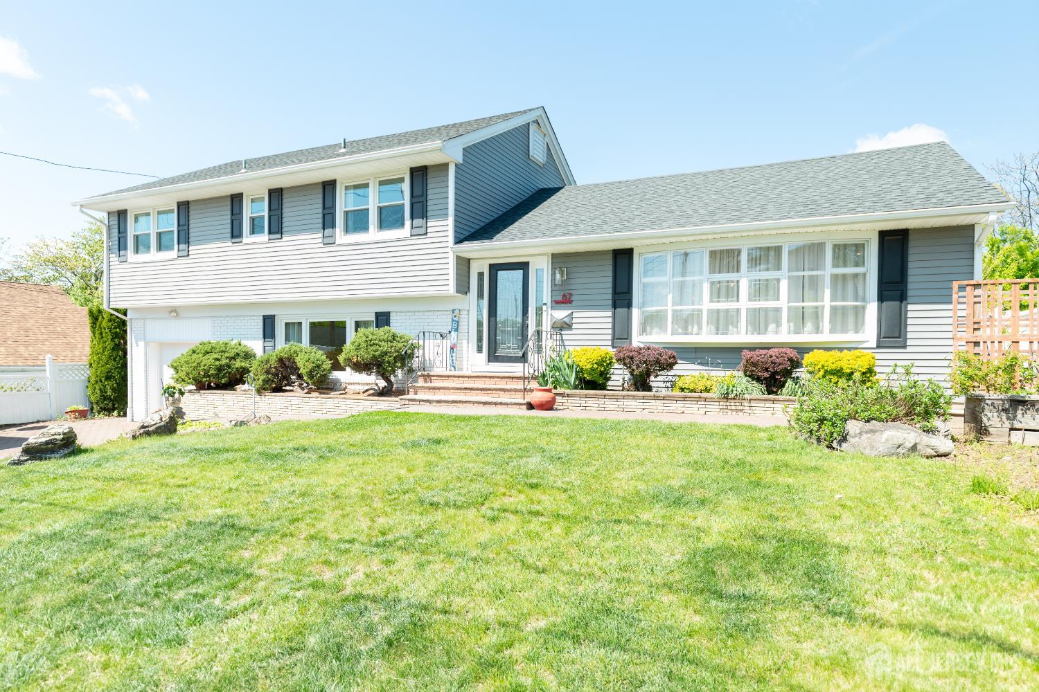 67 Thomas Place Edison, NJ 08837 - Photo 2 of 60