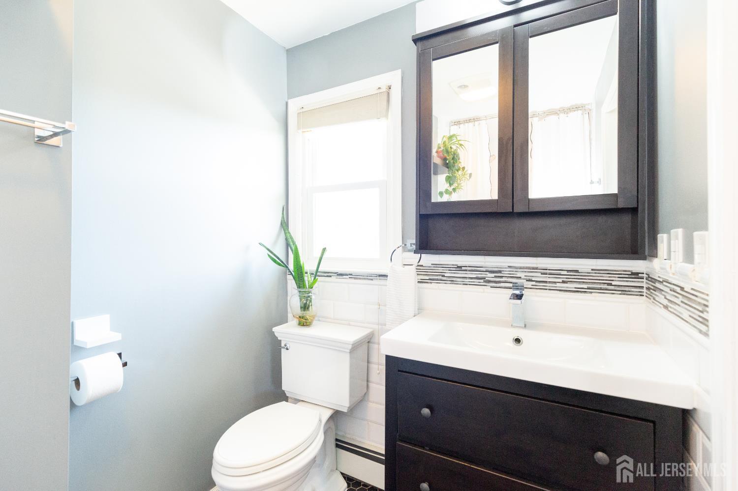 67 Thomas Place Edison, NJ 08837 - Photo 25 of 60