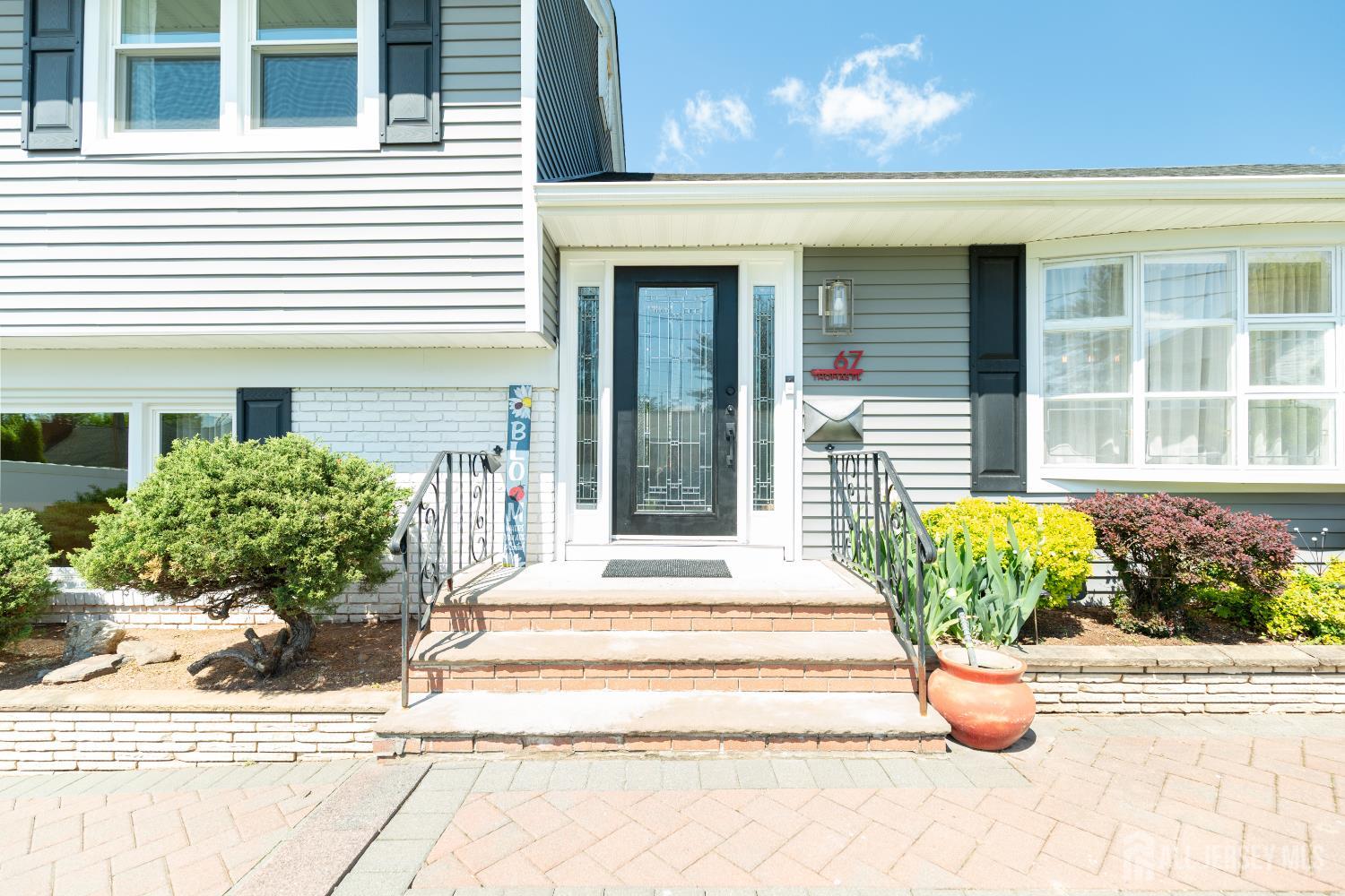 67 Thomas Place Edison, NJ 08837 - Photo 4 of 60
