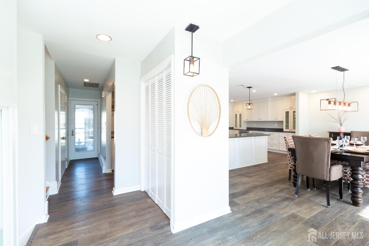 67 Thomas Place Edison, NJ 08837 - Photo 6 of 60