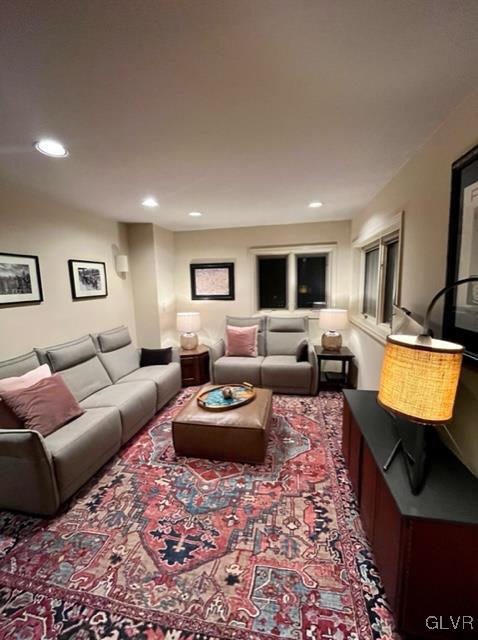 19 Bridle Path Road Bethlehem, PA 18017 - Photo 19 of 34 a living room with furniture and a couch