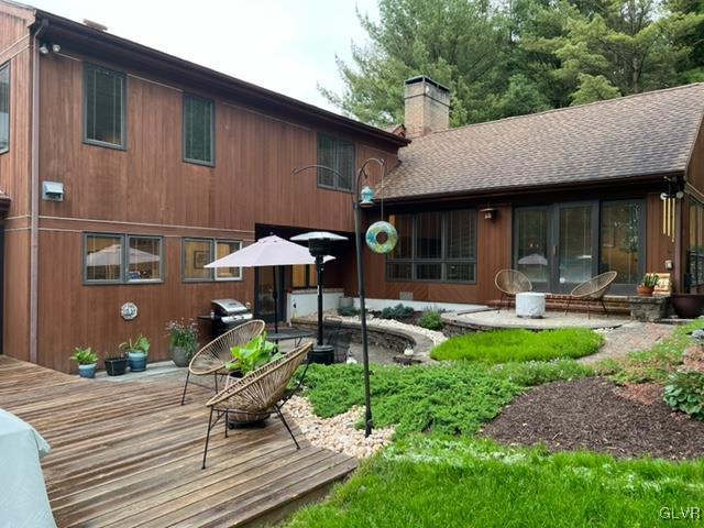 19 Bridle Path Road Bethlehem, PA 18017 - Photo 27 of 34 a front view of a house with garden