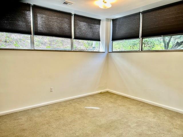 5100 Fifth Avenue, Unit 301 Pittsburgh, PA 15232 - Photo 14 of 25 a view of a garage