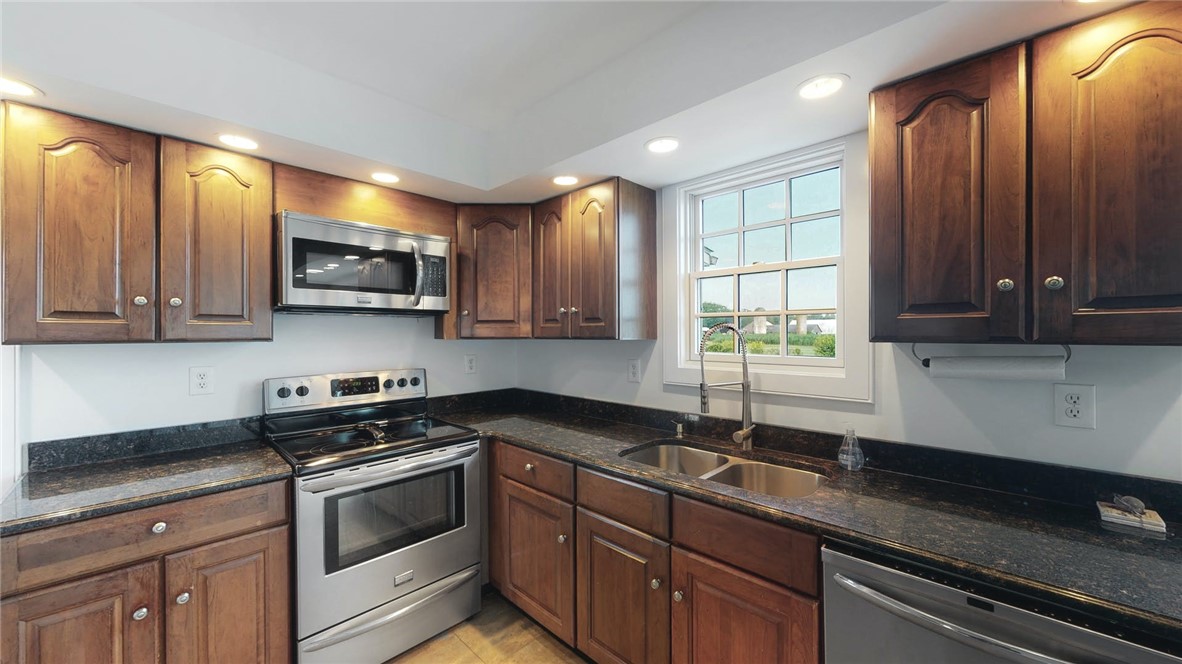 3921 Kingstown Road South Kingstown, RI 02892 - Photo 13 of 42 Stainless appliances