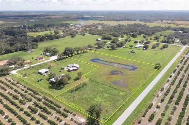 $175,000 | 102 Old State Rte 8, Venus, FL 33960