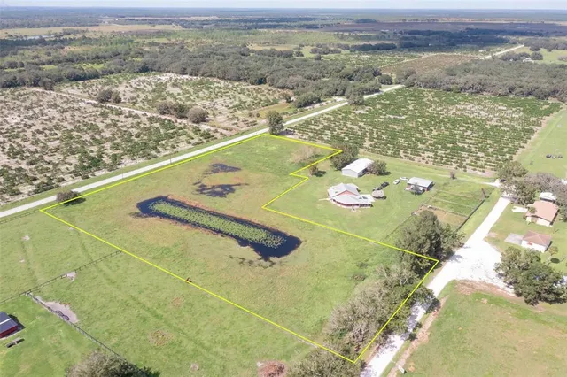 $175,000 | 102 Old State Rte 8, Venus, FL 33960