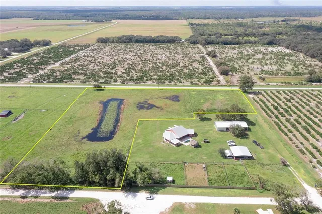 $175,000 | 102 Old State Rte 8, Venus, FL 33960