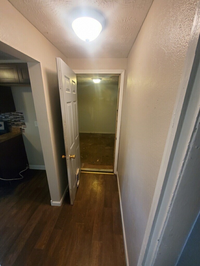 1810 South Hemlock Road Muncie, IN 47302 - Photo 17 of 19 Gallery Image 17