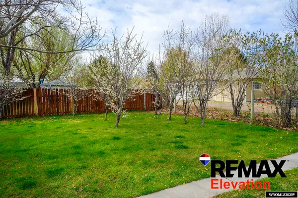 $180,000 | 602 South 6th Street, Basin, WY 82410
