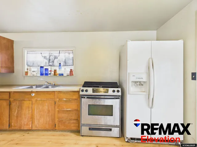 $180,000 | 602 South 6th Street, Basin, WY 82410