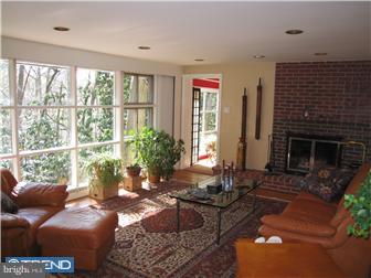 36 West Ridge Road Media, PA 19063 - Photo 4 of 12 Living Room