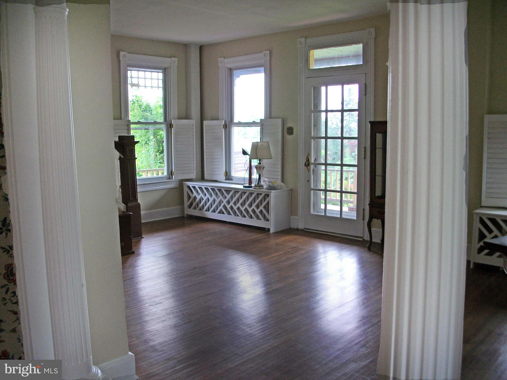 505 Washington Road Westminster, MD 21157 - Photo 4 of 26 Foyer