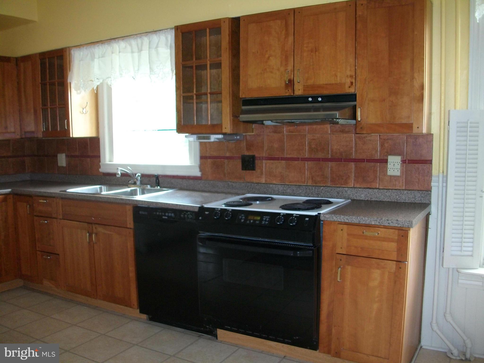 505 Washington Road Westminster, MD 21157 - Photo 8 of 26 Kitchen
