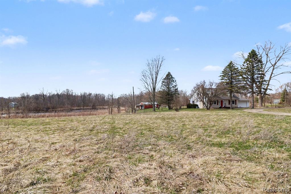 4837 Mack Road Howell, MI 48855 - Photo 28 of 31