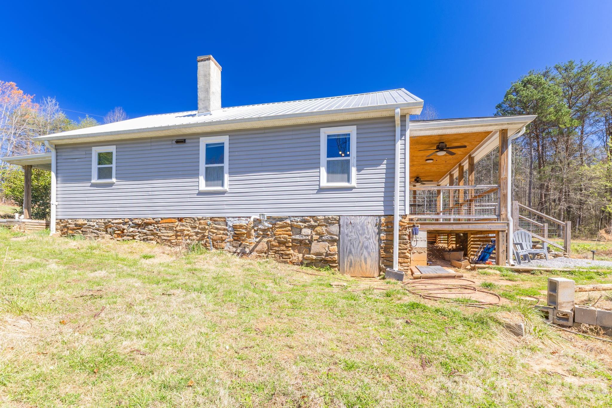 98 Poplar Springs Road Hiddenite, NC 28636 - Photo 3 of 37