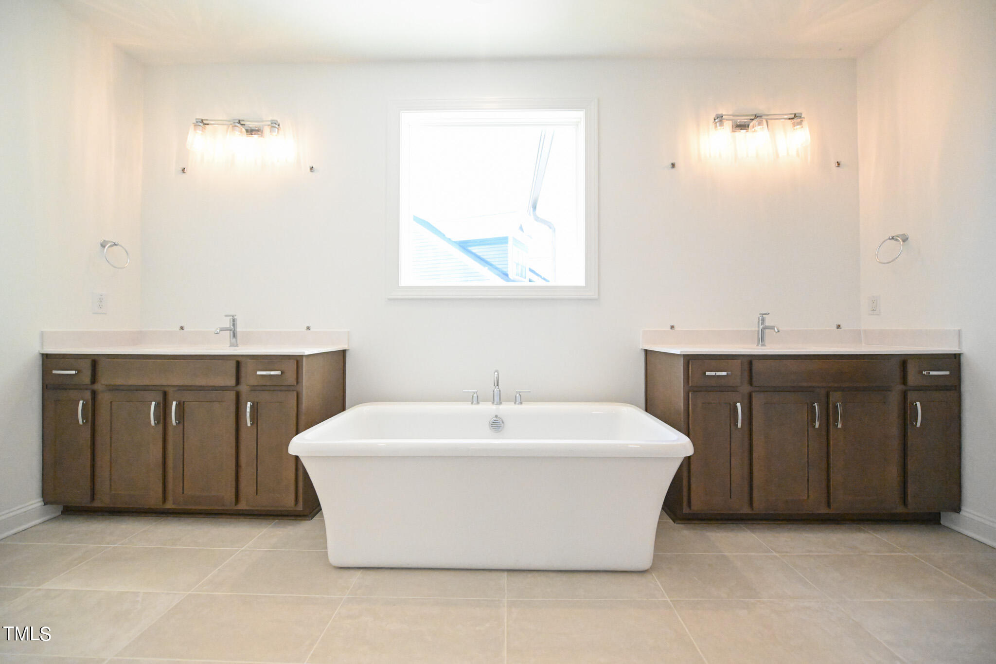 81 Maeview Lane Raleigh, NC 27603 - Photo 25 of 44 025