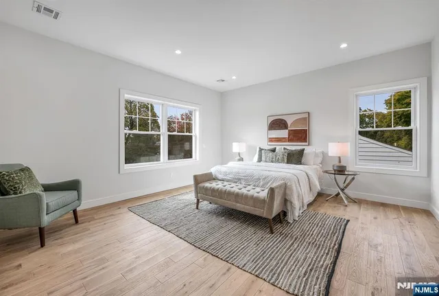 $945,000 | 7 Bryson Road, Fair Lawn, NJ 07410