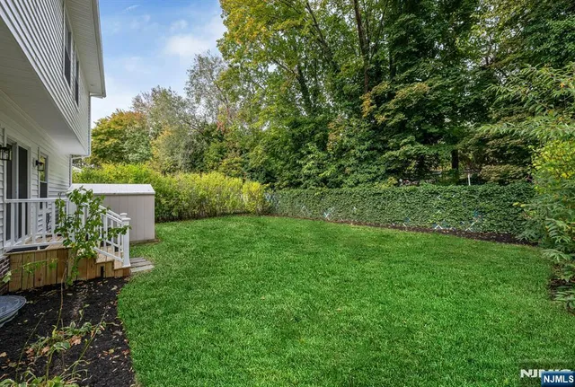 $945,000 | 7 Bryson Road, Fair Lawn, NJ 07410