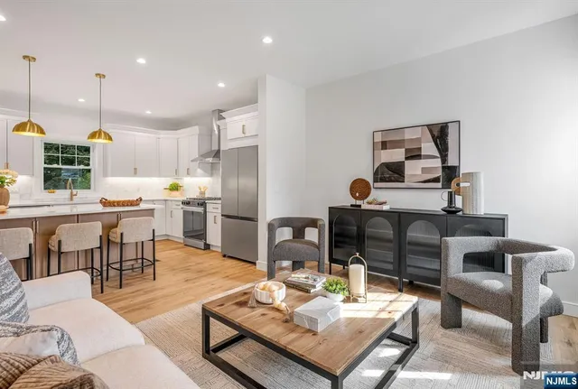 $945,000 | 7 Bryson Road, Fair Lawn, NJ 07410