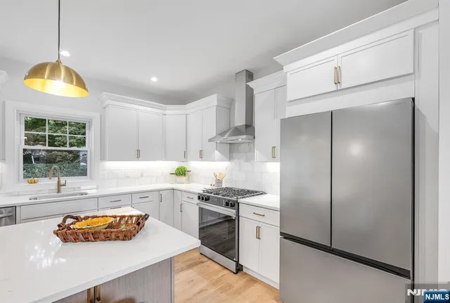 $945,000 | 7 Bryson Road, Fair Lawn, NJ 07410