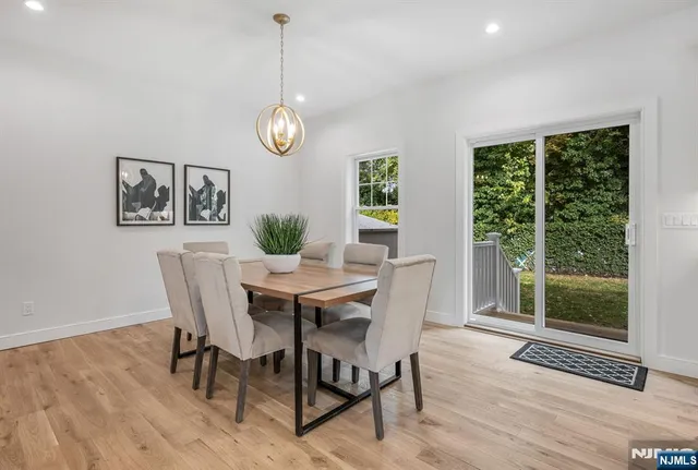 $945,000 | 7 Bryson Road, Fair Lawn, NJ 07410