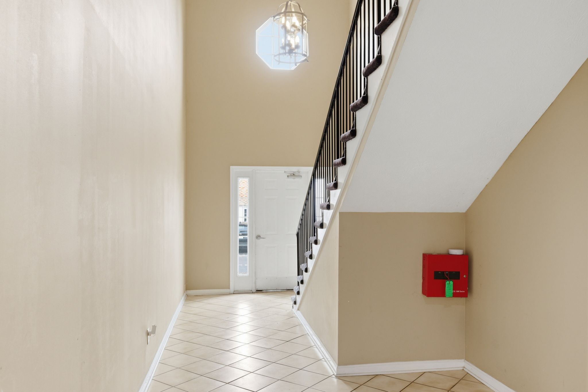 609 Churchill Crossing Madison, TN 37115 - Photo 3 of 26 a view of a hallway with entryway