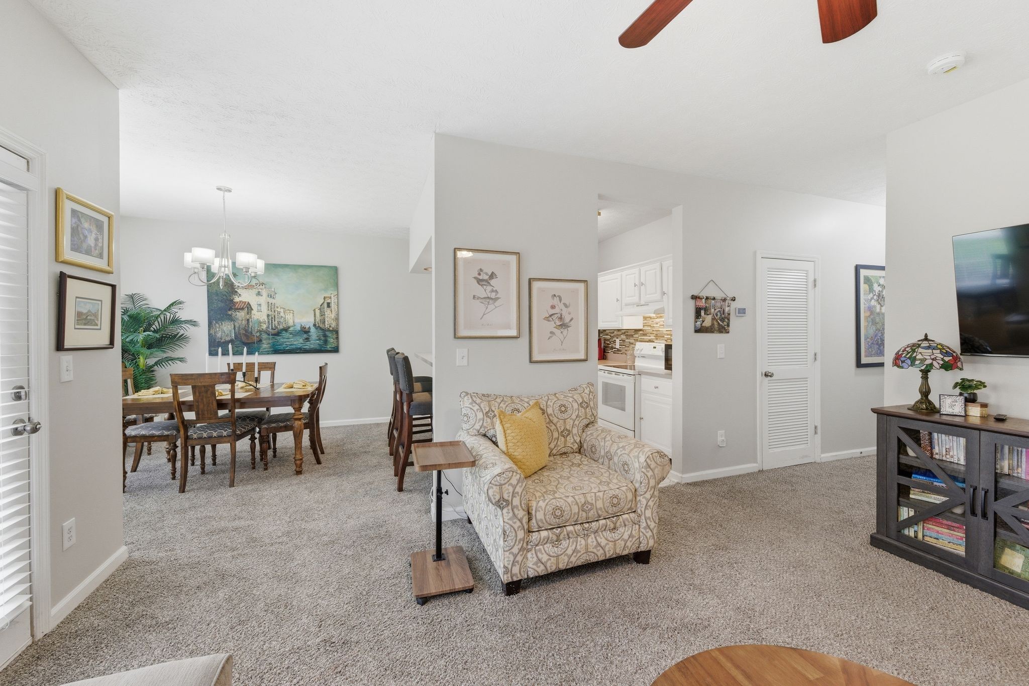 609 Churchill Crossing Madison, TN 37115 - Photo 8 of 26 a living room with furniture and a flat screen tv