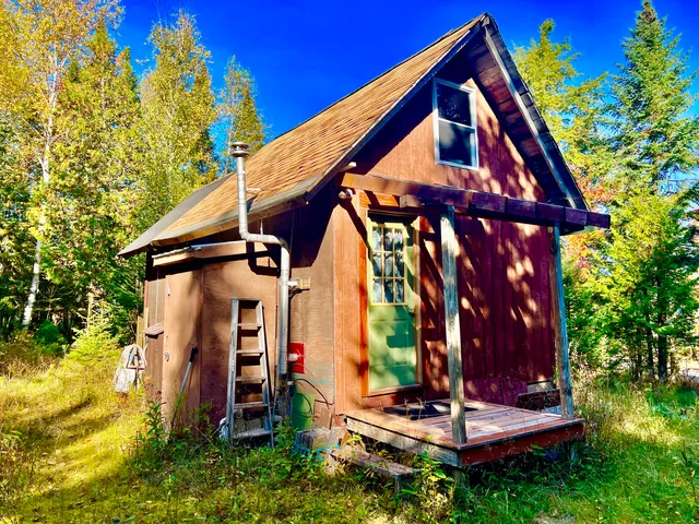 $199,000 | 67 Saddleback Mountain Road, Dallas Plt, ME 04970