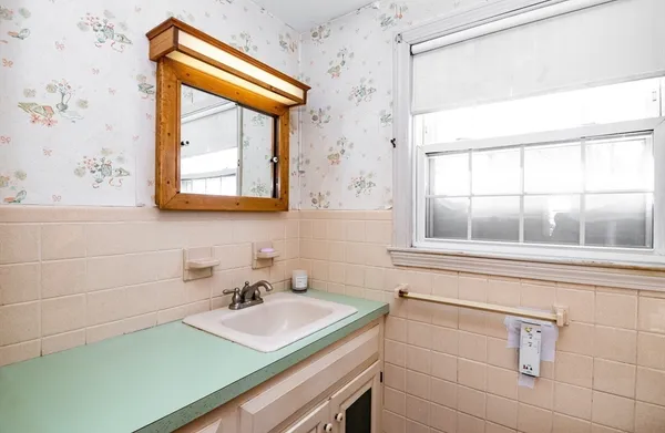 $756,000 | 16 Jewett Road, Beverly, MA 01915