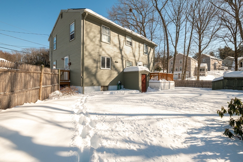 16 Jewett Road Beverly, MA 01915 - Photo 3 of 36