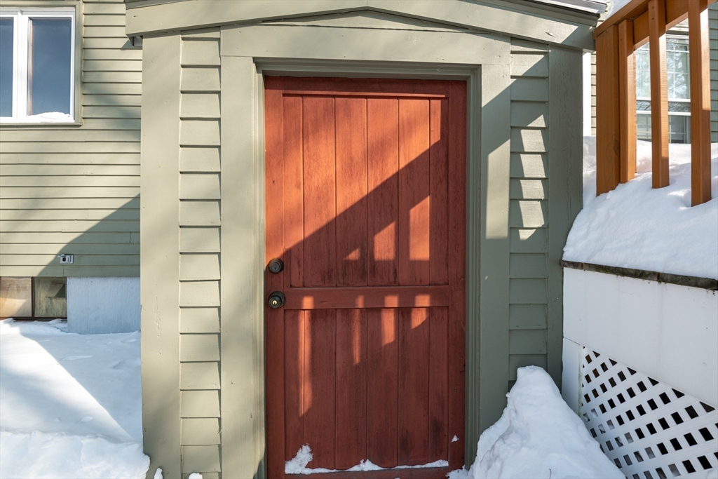 16 Jewett Road Beverly, MA 01915 - Photo 6 of 36