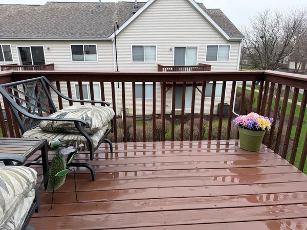 $470,000 | 2939 Saganashkee Lane, Naperville, IL 60564