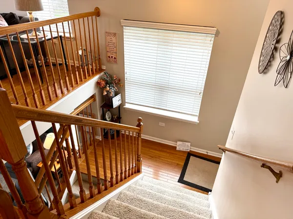 $470,000 | 2939 Saganashkee Lane, Naperville, IL 60564