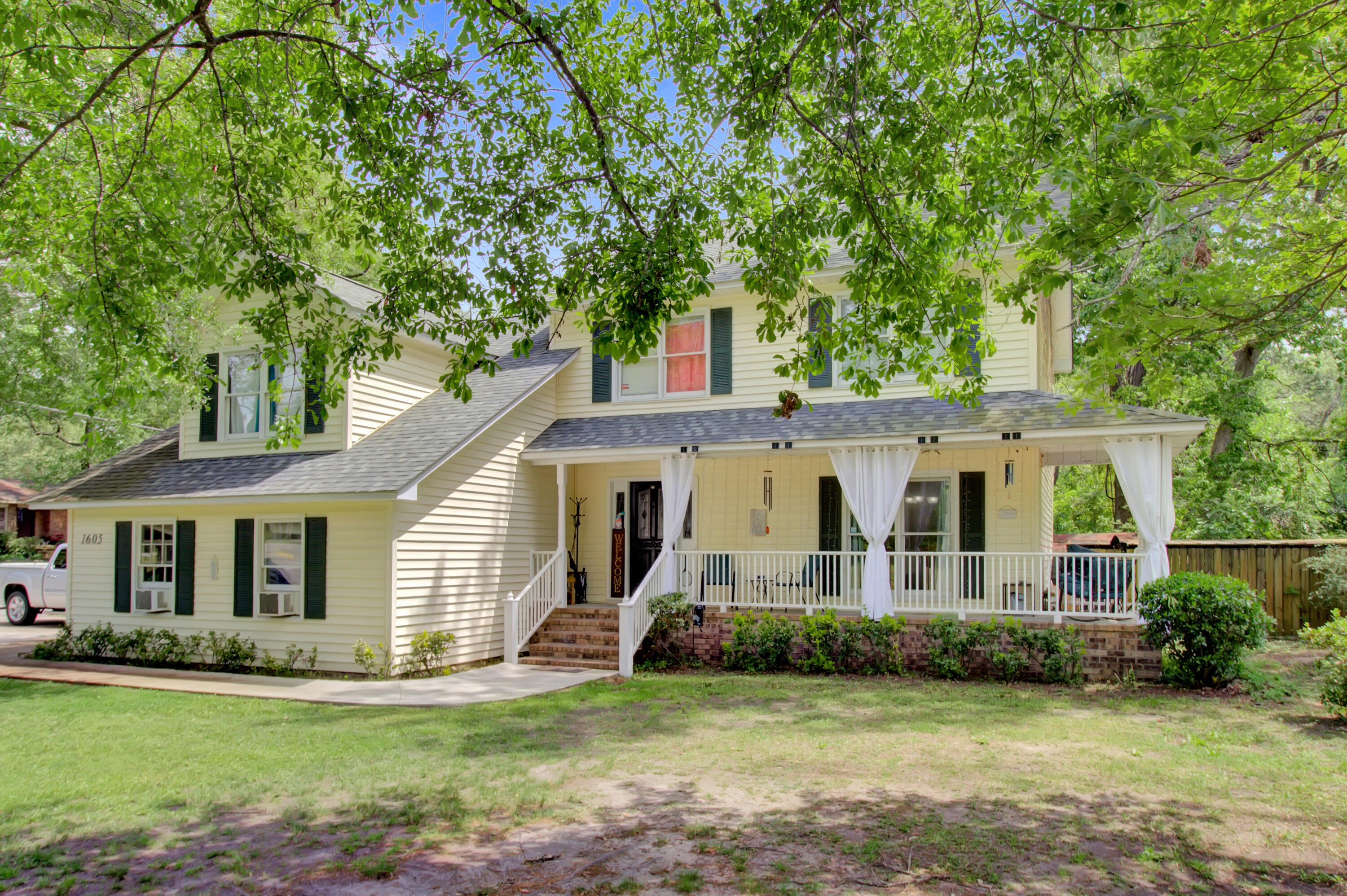1605 Bacons Bridge Road Summerville, SC 29485 - Photo 2 of 27 IMG_9283_4_5