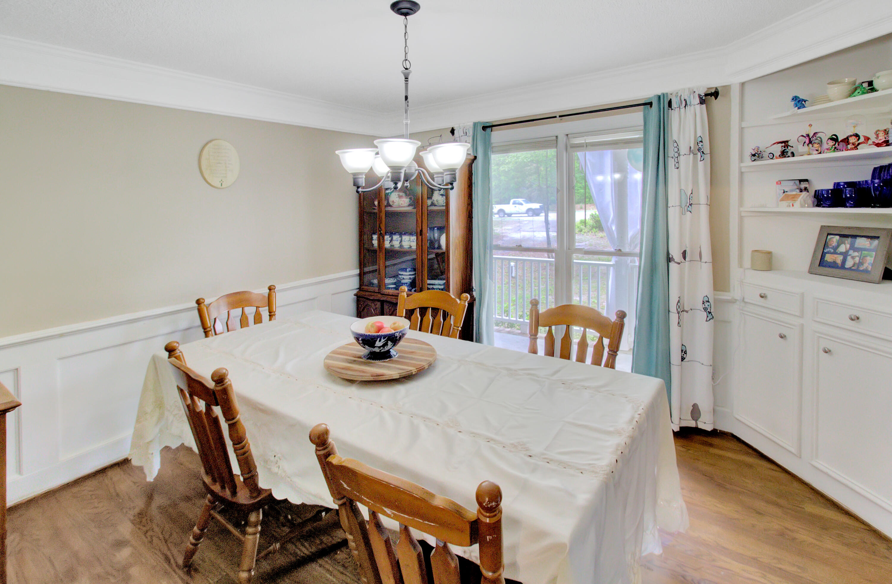 1605 Bacons Bridge Road Summerville, SC 29485 - Photo 7 of 27 IMG_9340_1_2
