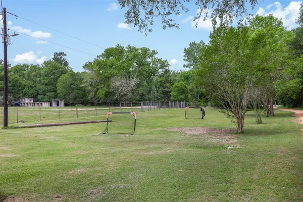 $300,000 | 767 Farm To Market Road 2429, Bellville, TX 77418