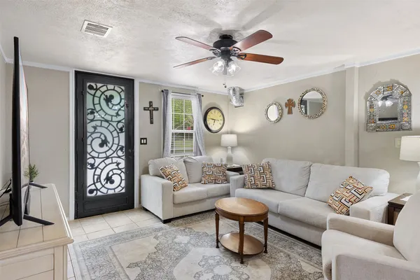 $300,000 | 767 Farm To Market Road 2429, Bellville, TX 77418