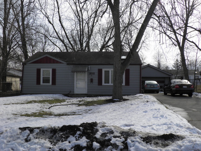 308 Louis Road Joliet, IL 60433 - Photo 1 of 13