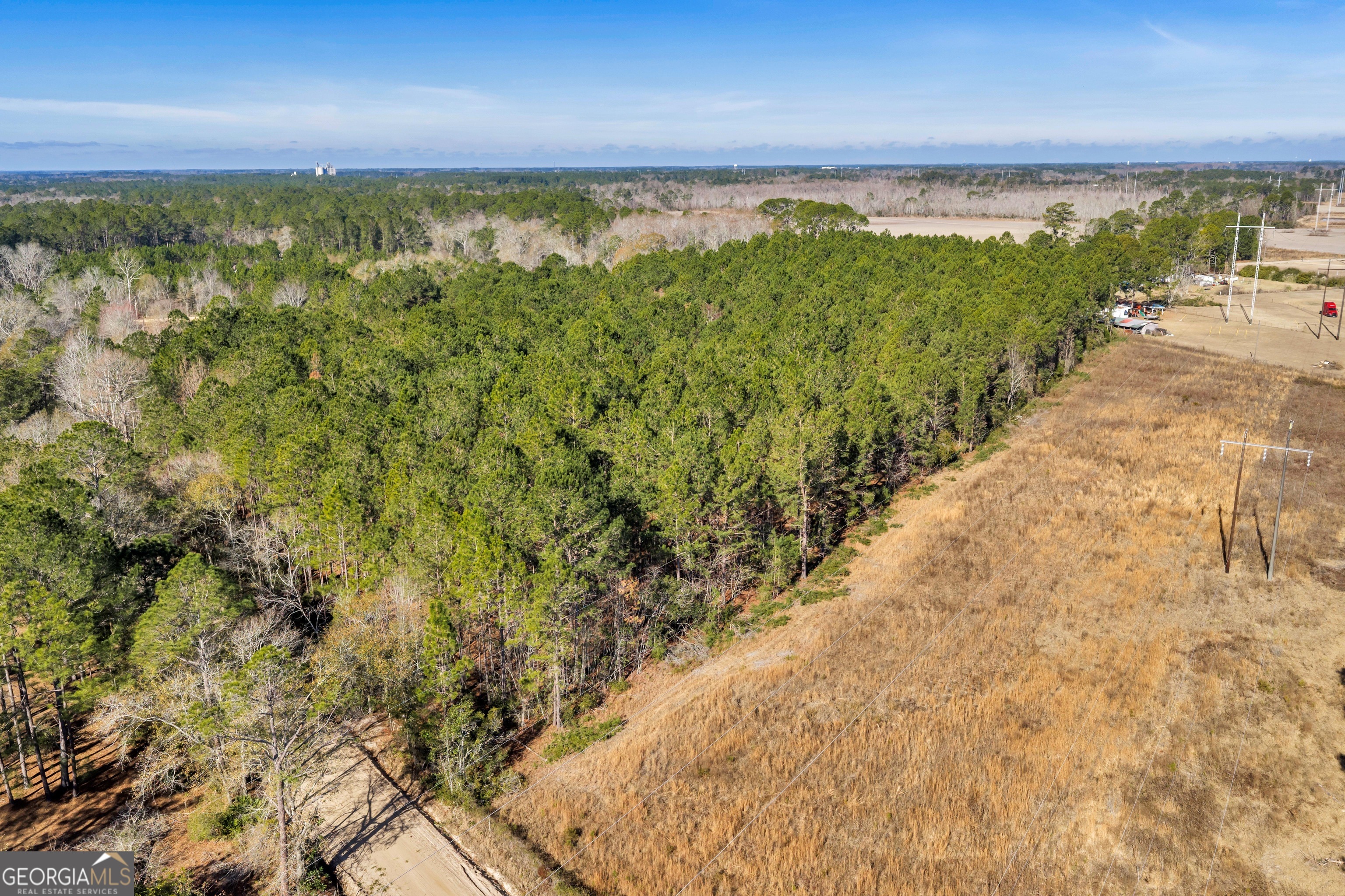 423 Livingston Road Adel, GA 31620 - Photo 30 of 44 a view of an ocean