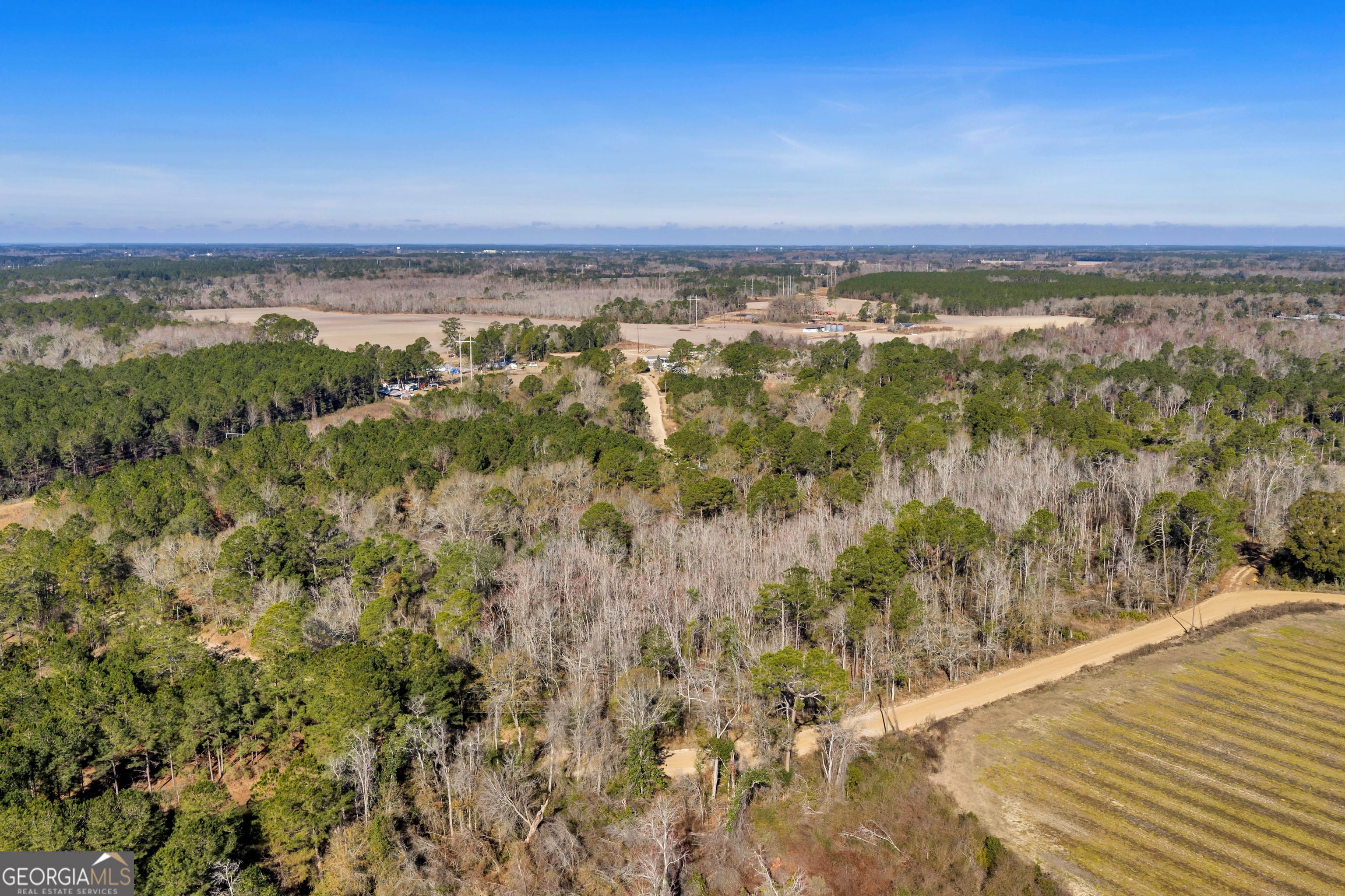 423 Livingston Road Adel, GA 31620 - Photo 34 of 44 a view of city and ocean