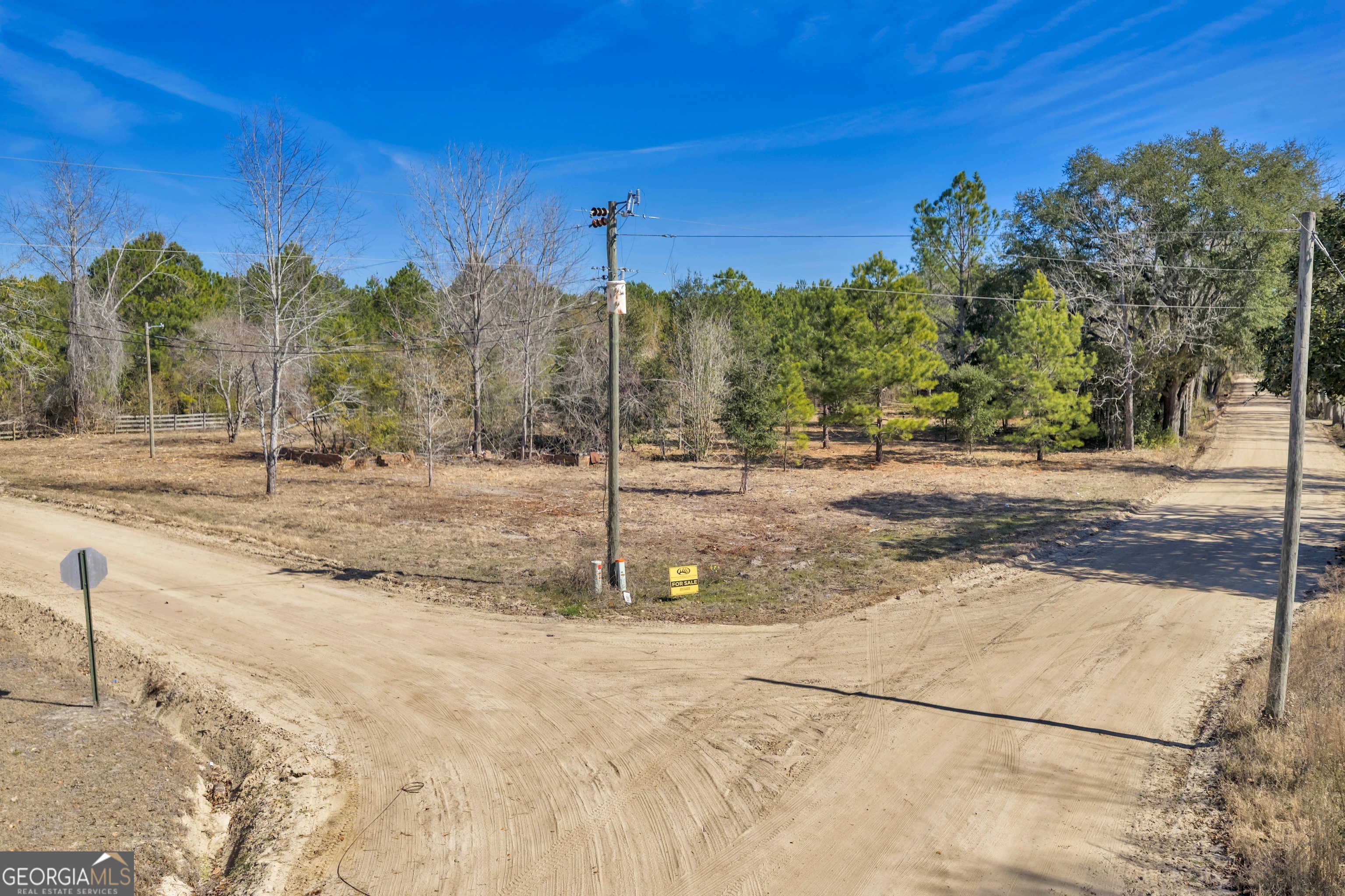 423 Livingston Road Adel, GA 31620 - Photo 39 of 44 a view of a road with a building in the background