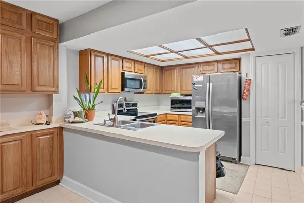 $320,000 | 13140 Village Chase Circle, Tampa, FL 33618