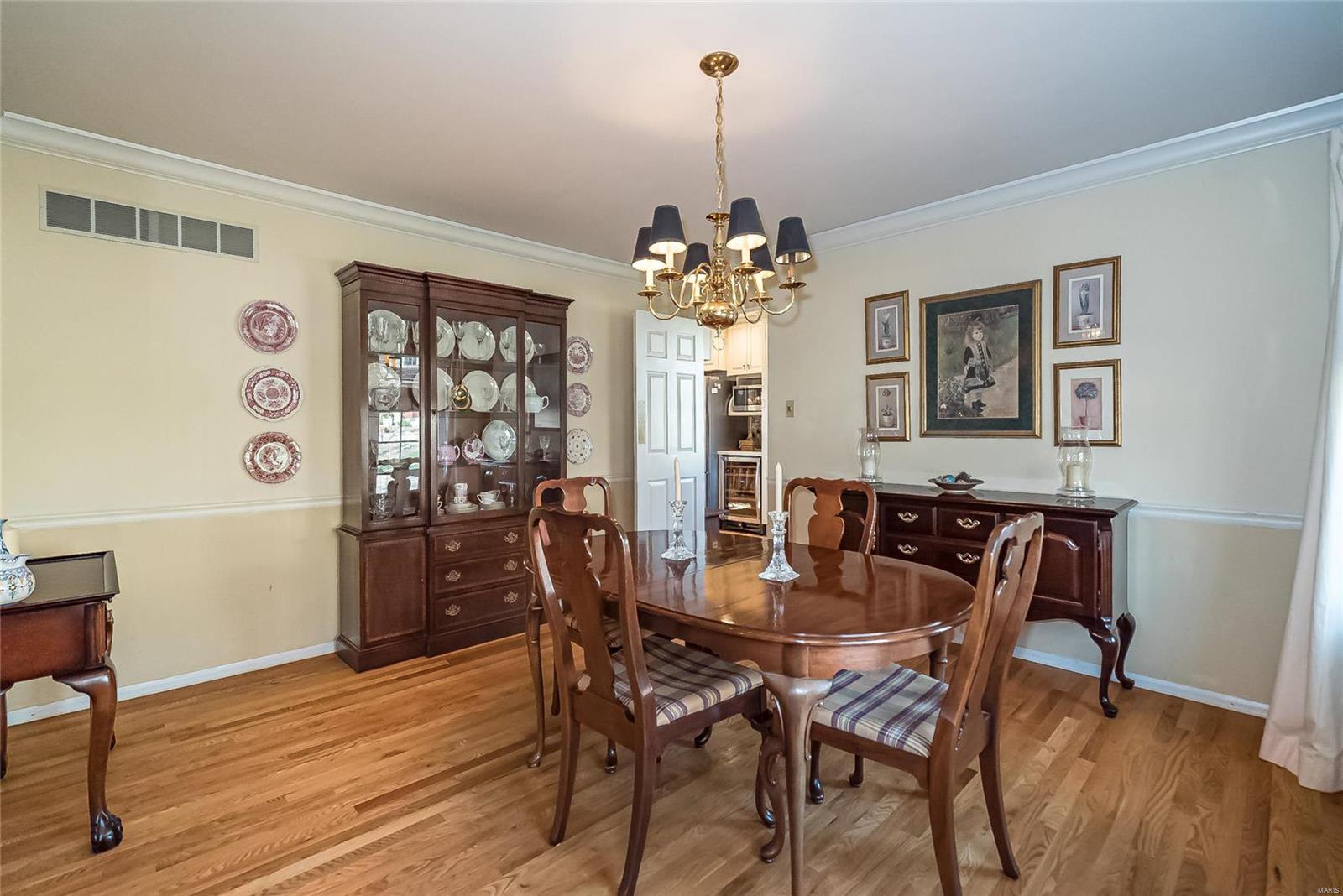 14808 Pleasant Ridge Court Chesterfield, MO 63017 - Photo 7 of 39 Gallery Image 7