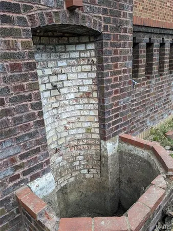 $159,900 | 2801 Itaska Street, St. Louis, MO 63111