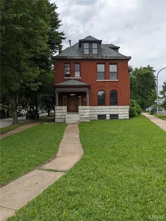 $159,900 | 2801 Itaska Street, St. Louis, MO 63111