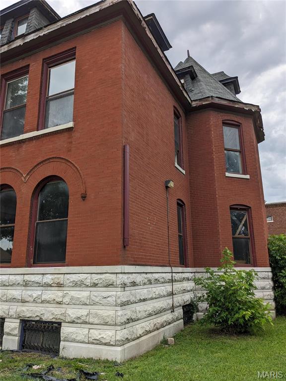 2801 Itaska Street St. Louis, MO 63111 - Photo 4 of 69